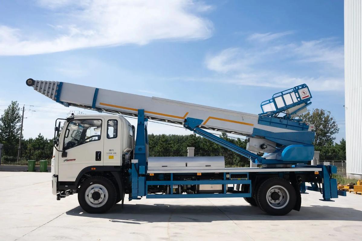 安龙云梯上料车租赁费用