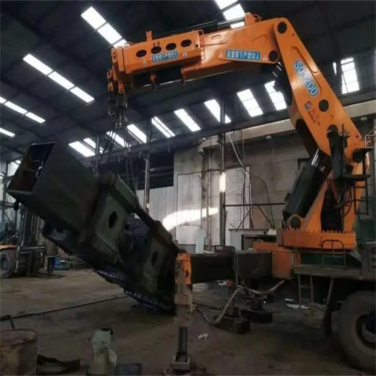 安龙130吨折臂吊车出租吊机租赁附近电话